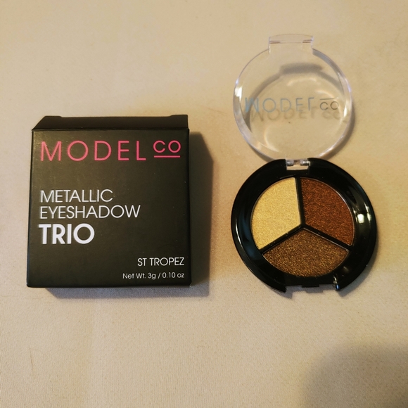 FREE WITH A 15$ PURCHASE - Picture 2 of 4